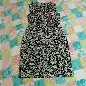 Amazing EUC Lilly Pulitzer logo dress
